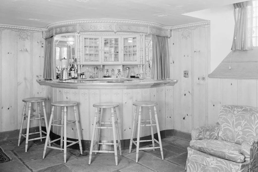 Why Did Every House Have Wood Paneling? The Room Every Family Had — Then Nobody Did